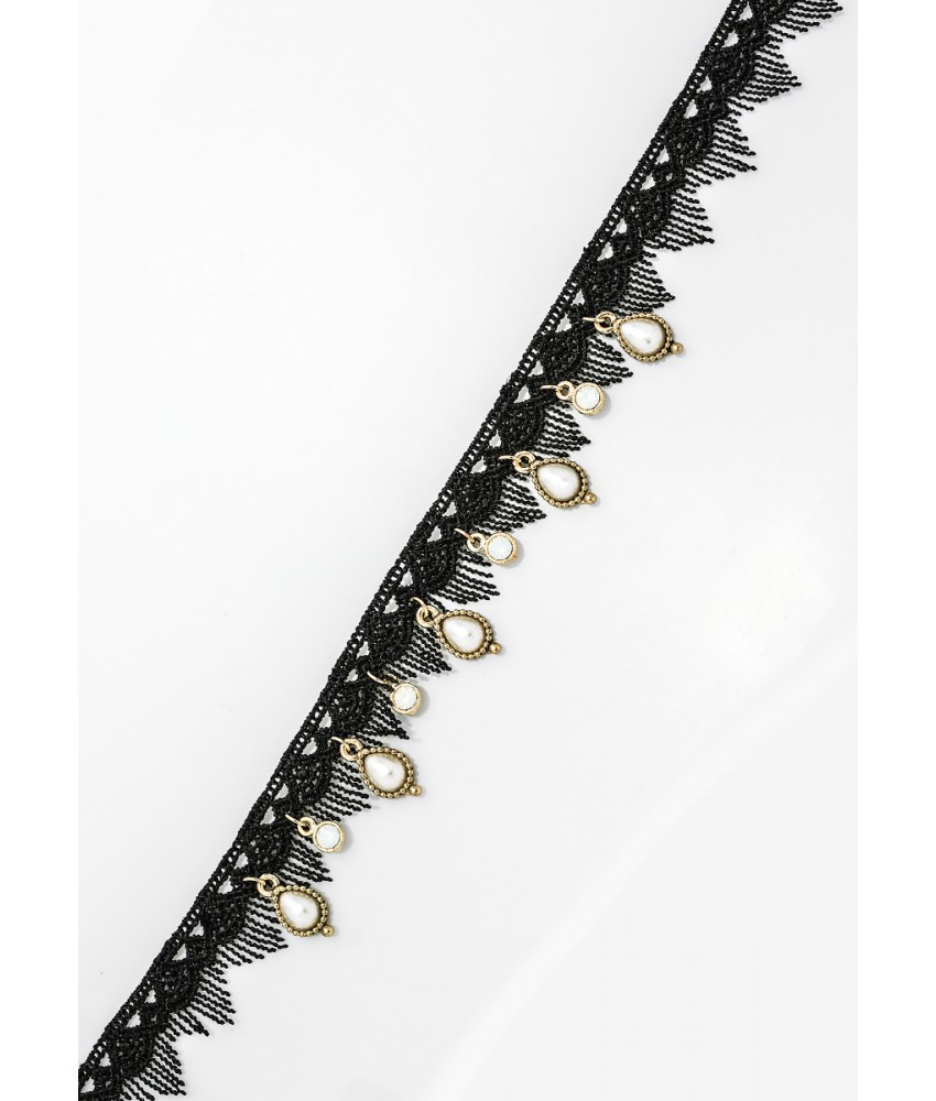 Lacy Teadrop Chocker