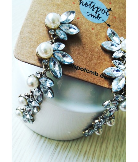 Pearl Petal Drops