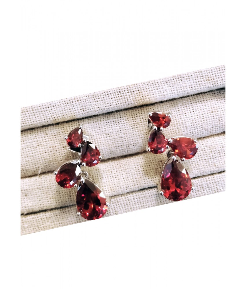 Red Crowling Teardrops