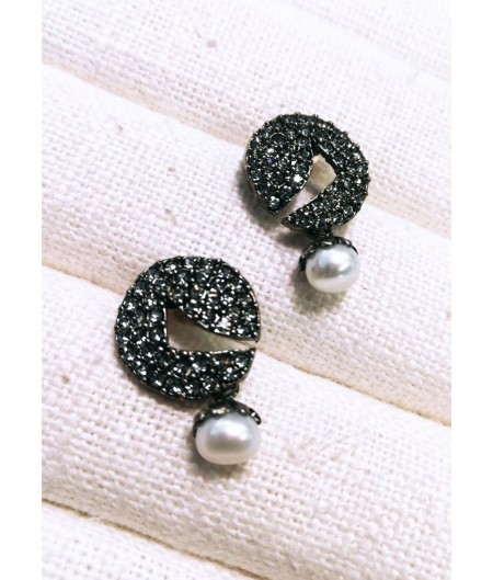Rustic Pearl Drop