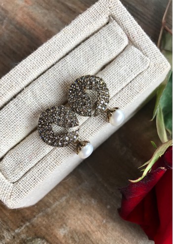 Rustic Pearl Drop