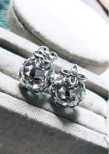 Silver Caved Ball