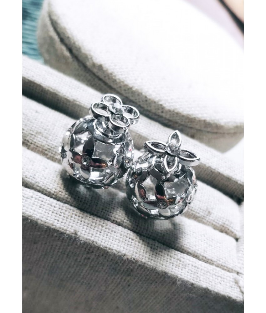 Silver Caved Ball