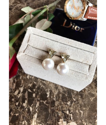 Triangle Stud Pearl Earring