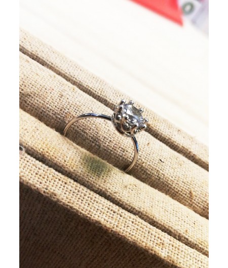 Zircone Stud Ring